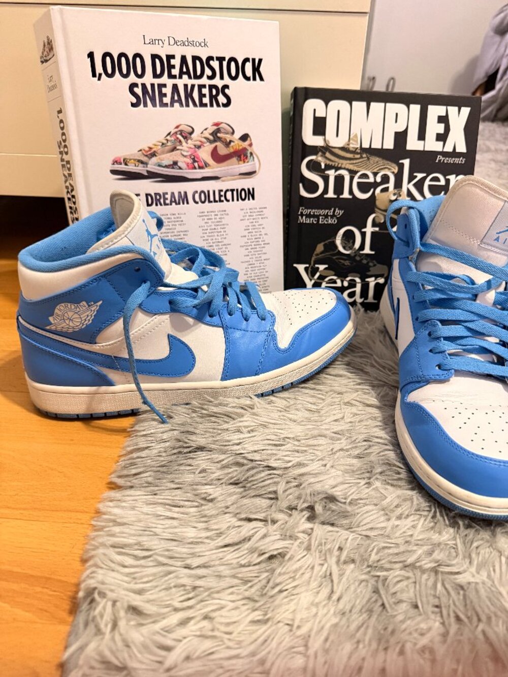 Air Jordan 1 Mid UNC University Blue White Men's 10.5 554724-106 – No Box